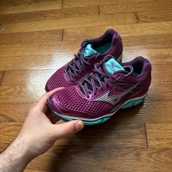 Womens Purple Mizuno Shoes - Picture 4 of 11